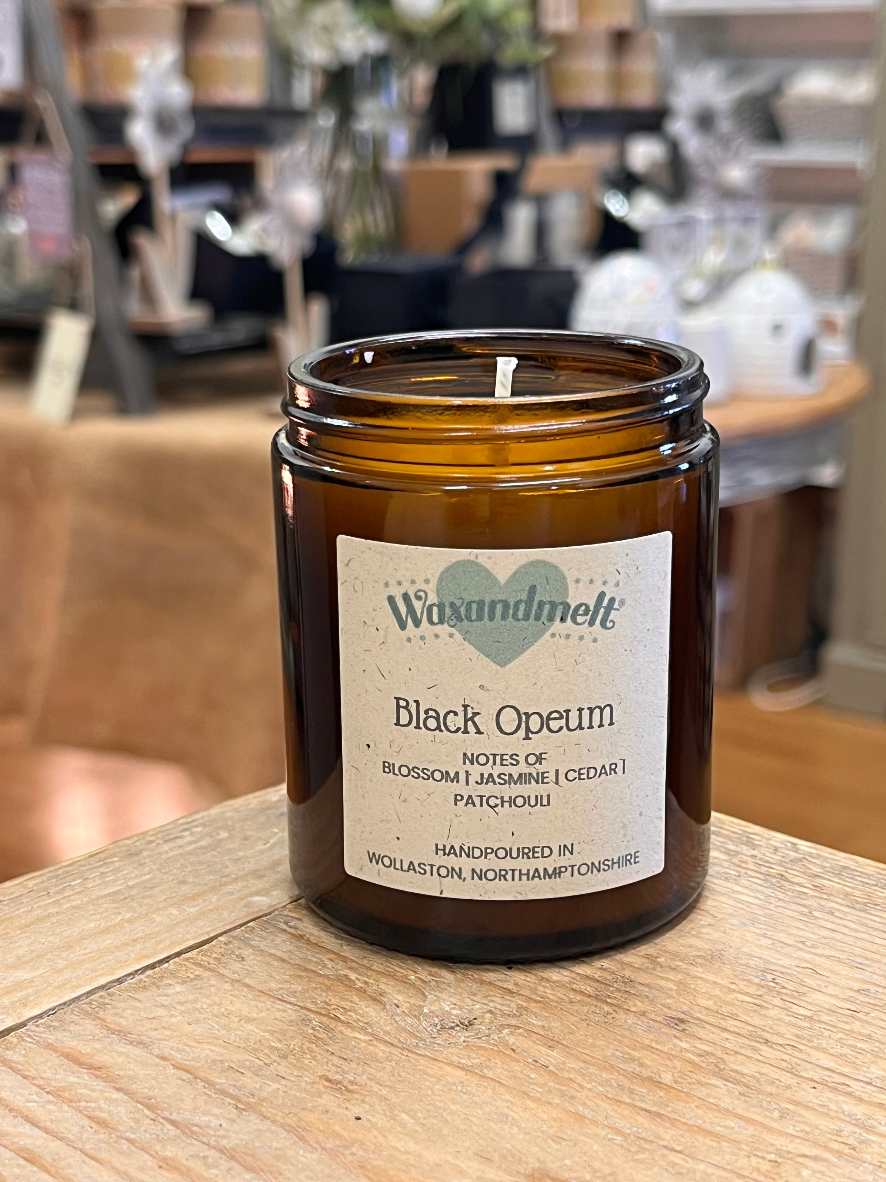 BLACK OPEUM CANDLE