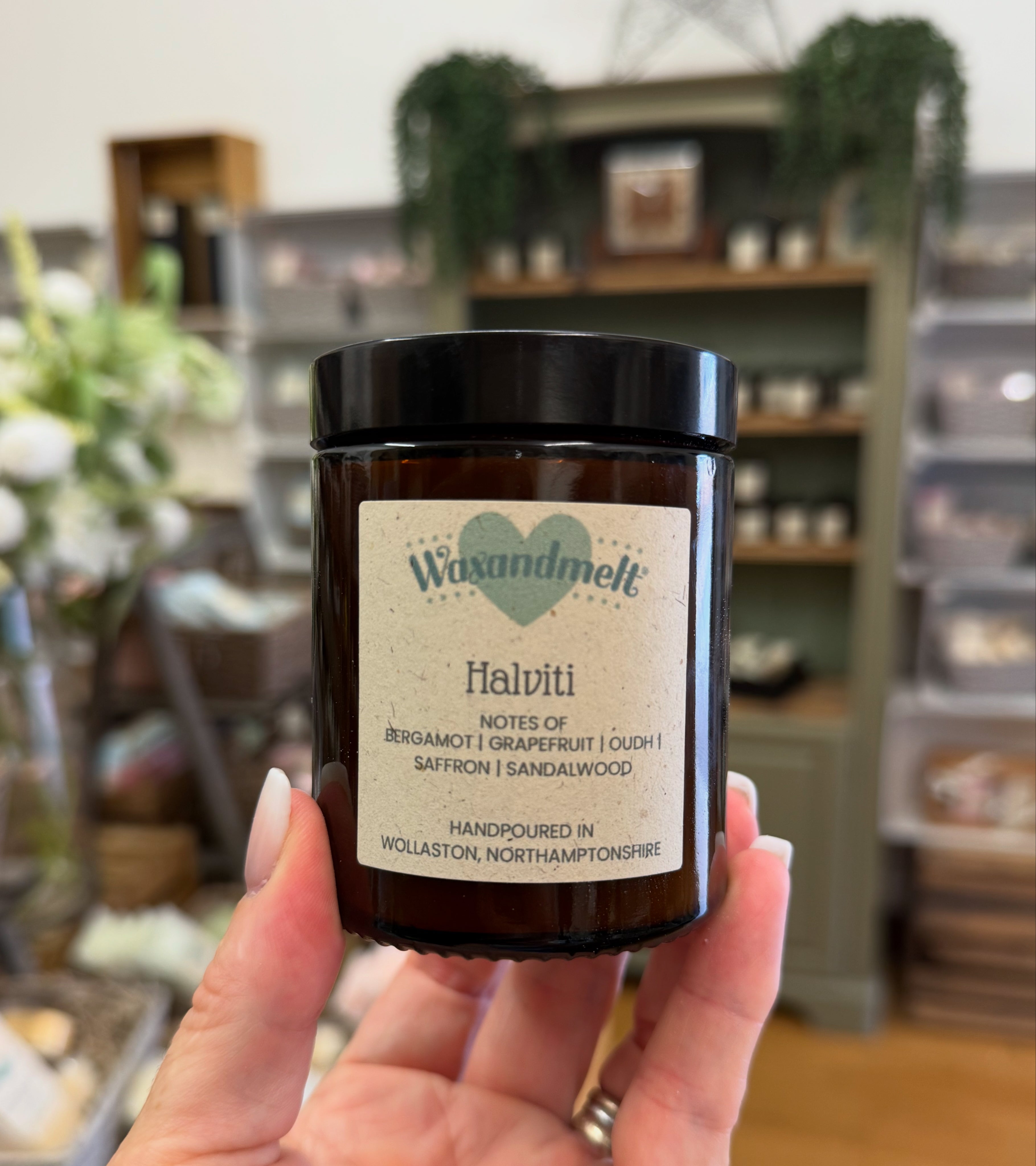 HALVITI CANDLE