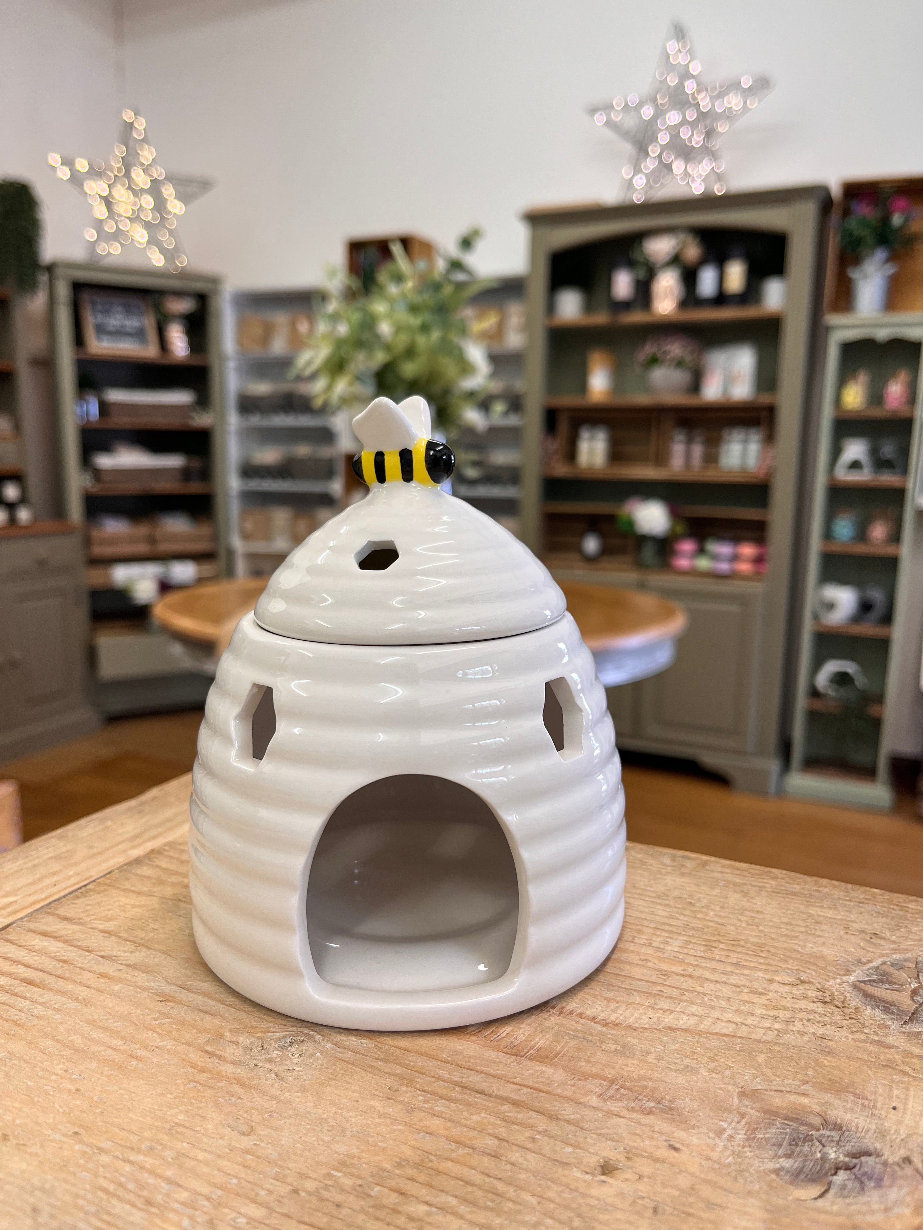 WHITE BEEHIVE WAX BURNER